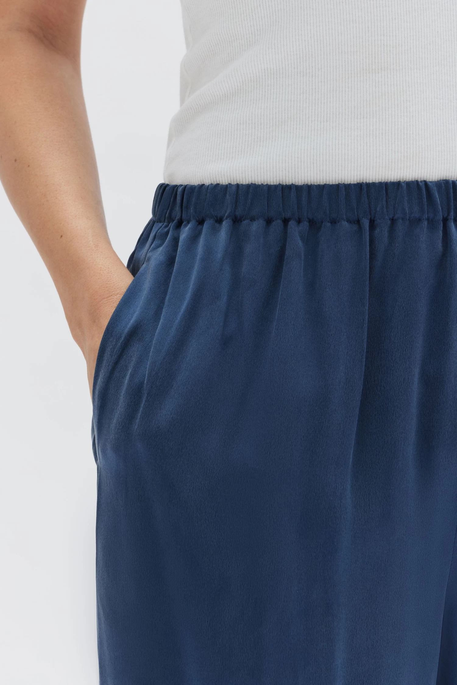 Ena Silk Pant - Image 5